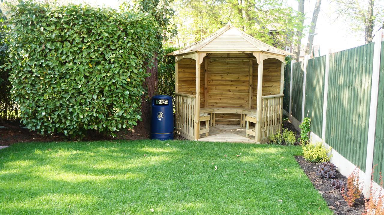 The Lawn Guest House Gatwick Horley Luaran gambar